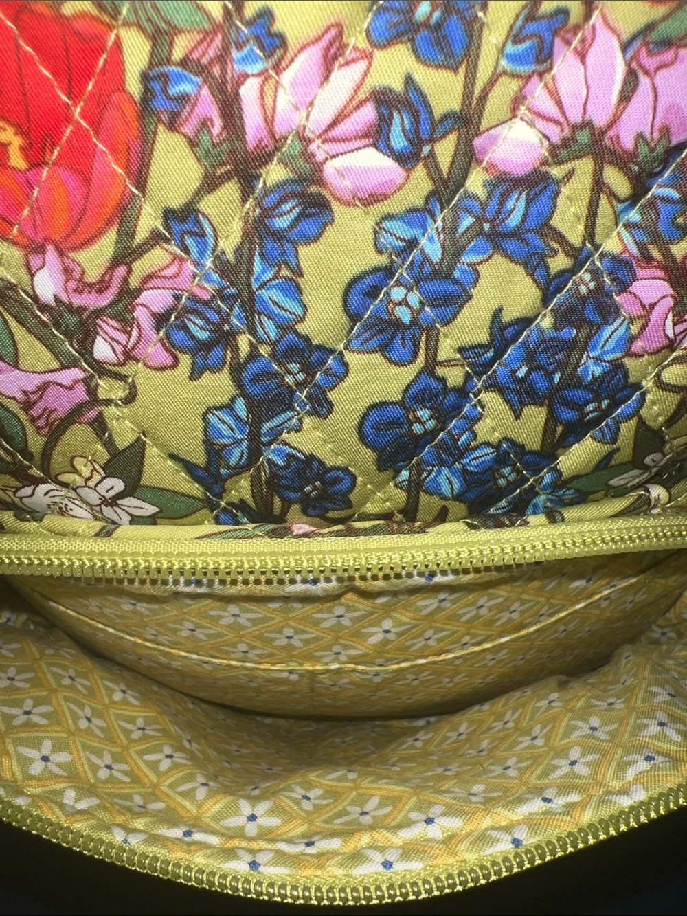 💕Vera Bradley Small Banbury Backpack Meadow Bouquet - Picture 7 of 9